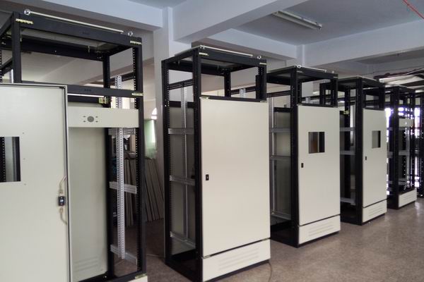 闵行控制柜-3683厂家控制柜检修需要注意的